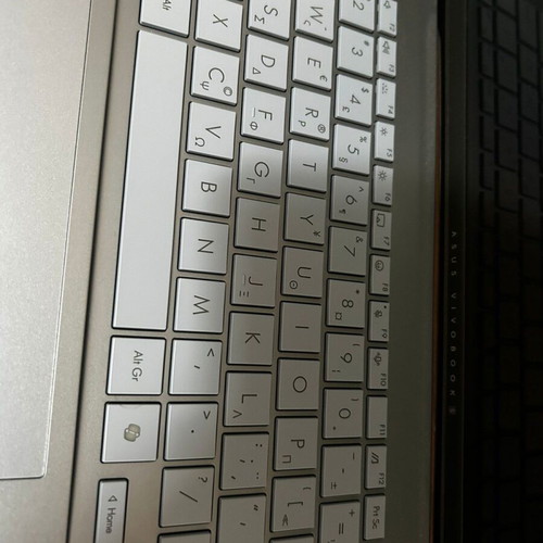 Asus Vivobook S16 S5606CA-RI142W 16" OLED 120Hz like new
