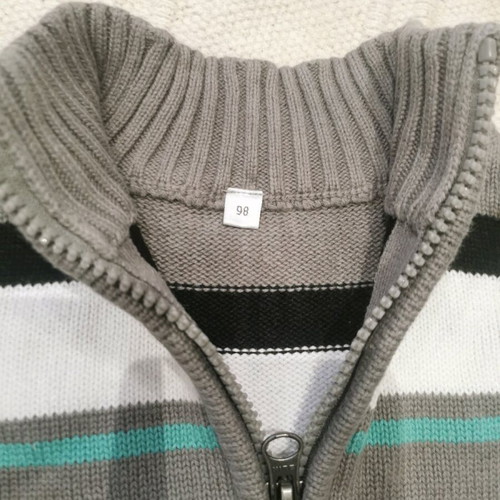 Knitted sweater for boy size 98 like new