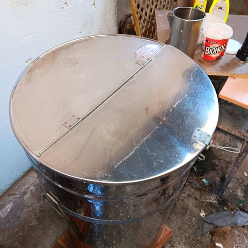 Stainless steel containers 100L like new, set with tap and plain