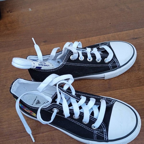 Firefly kids shoes size 33 like new, black