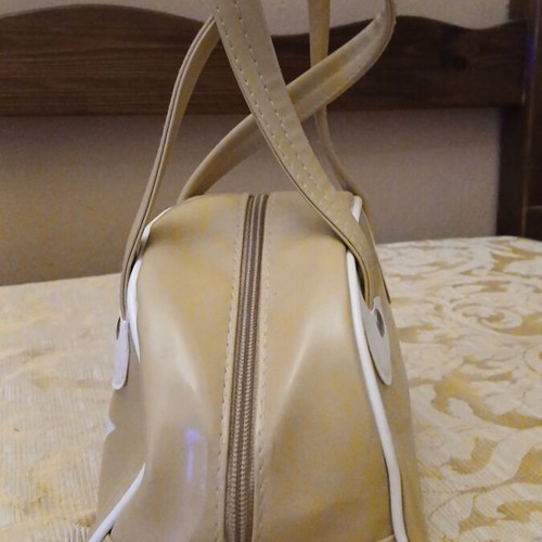 Vintage style bag beige with design like new