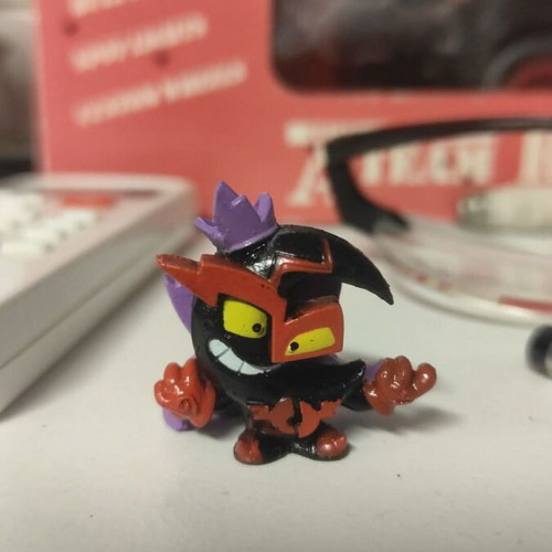 Super Zing Ultra Rare figure new
