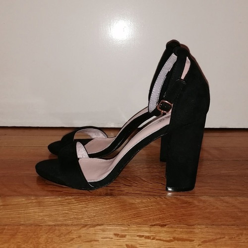 Diamantique black suede high-heel sandals size 39 like new