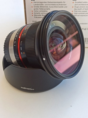 Walimex Pro 12mm f/2 Lens for Fujifilm X like new