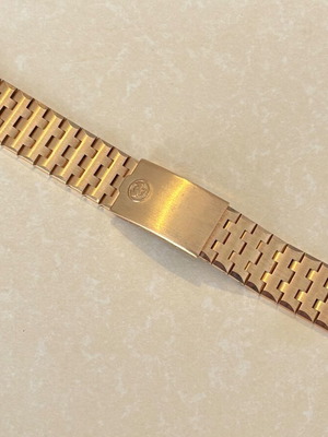 MZ watch bracelet like new, gold plated