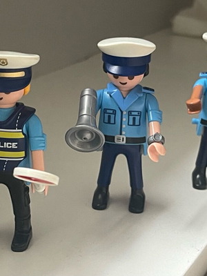 Playmobil vintage police officers blue uniform used