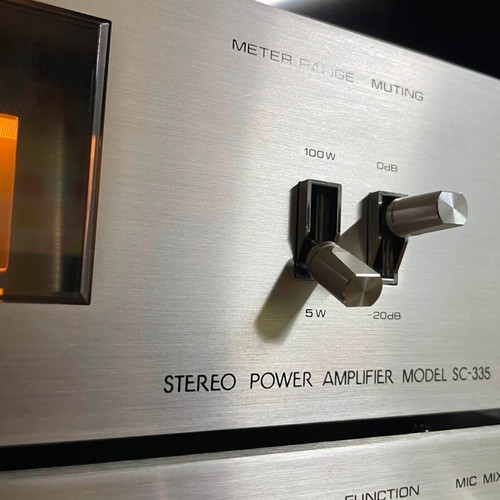 TOSHIBA audio set with deck, tuner, preamplifier and power amplifier