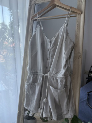 Jumpsuit λινό καλοκαιρινό με σορτς Fresh σαν καινούργιο, μέγεθος M, άσπρο μπεζ
