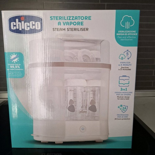 Chicco sterilizer like new, two levels for bottles and accessories