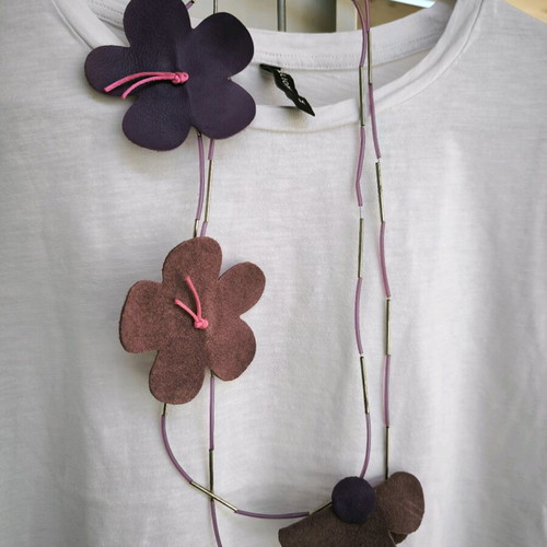 Handmade leather necklace like new, pink and purple