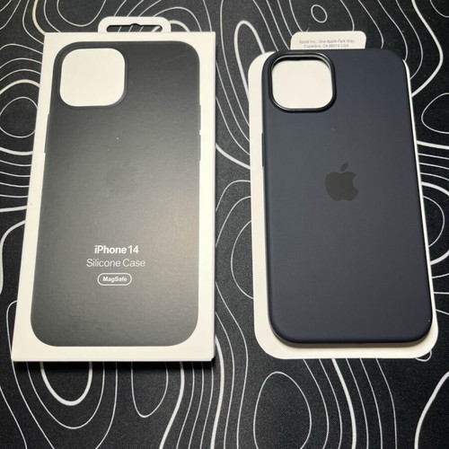Apple MagSafe Case for iPhone 14 Midnight Black new