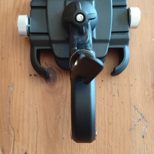 Celly ArmorBike smartphone holder like new for bike, scooter, motorcycle