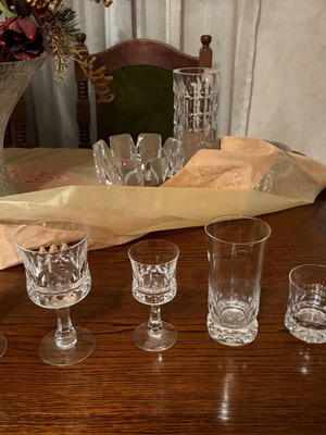 Σετ κρυστάλλινα ποτήρια 28 τεμαχίων Kosta Boda καινούργιο