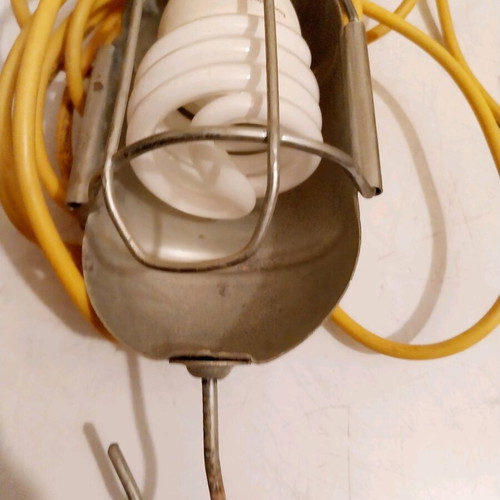 Set of 2 Professional Work Lamps like new, metal construction