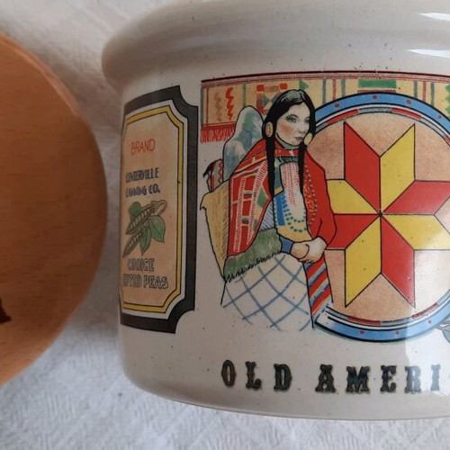 Spigarelli ceramic storage jar with wooden lid and Old America design new