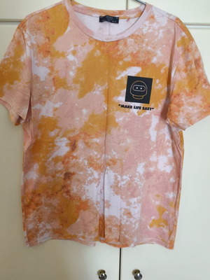 Bershka men's colorful t-shirt like new with back letter print, size L