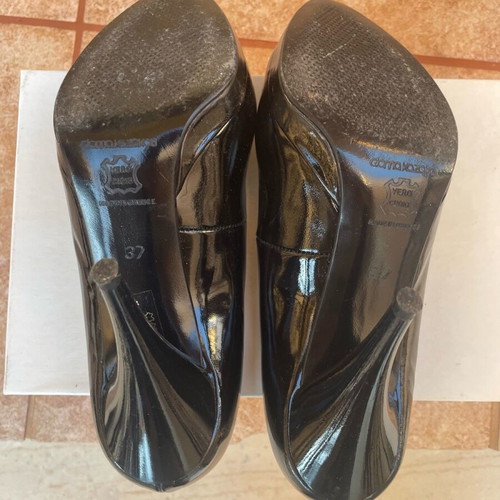 Gianna Kazakou black patent leather pumps 10cm heel like new size 37