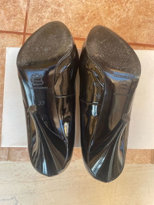Gianna Kazakou black patent leather pumps 10cm heel like new size 37