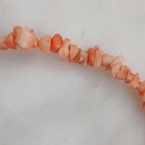 Necklace with natural small coral branches, 40 cm