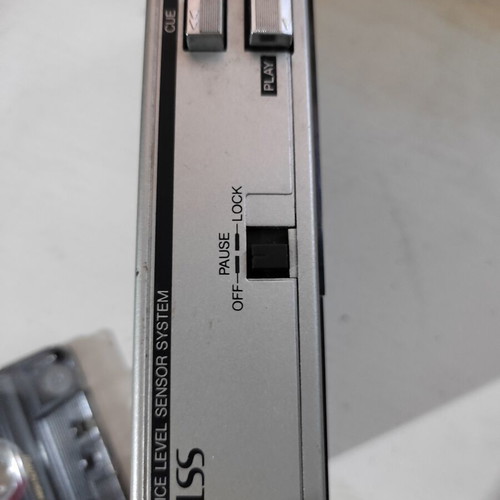 Toshiba KT-P22 vintage cassette player used, needs repair