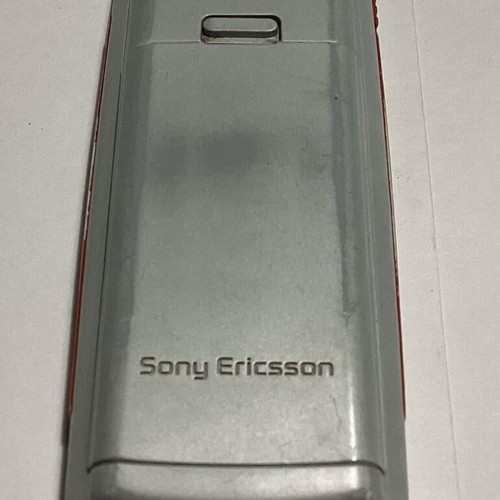 Sony Ericsson T100 vintage used with original battery cover
