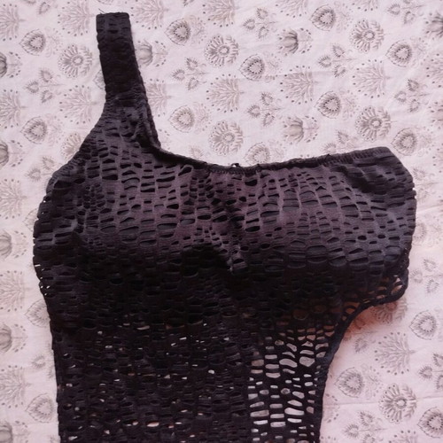 One-piece swimsuit size M black like new