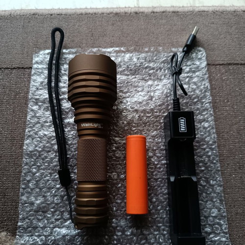 WainLight C8S-G OSRAM LED flashlight new, very powerful