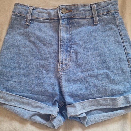 Bershka fitted stretch denim shorts, small
