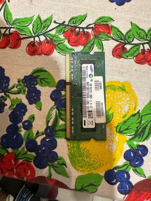 Samsung 2gb 1rx8 pc3-12800s-11-10-zzz m471b5773chs-ck0 1241
