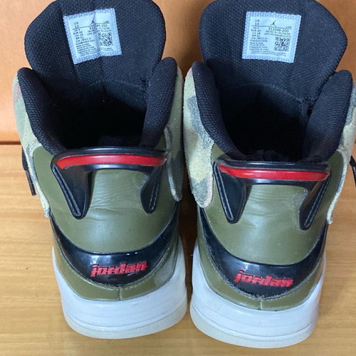 Jordan Dub Zero Olive Camo athletic shoes used, size 44