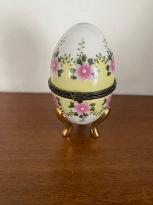 Limoges porcelain egg used, France, height 10 cm