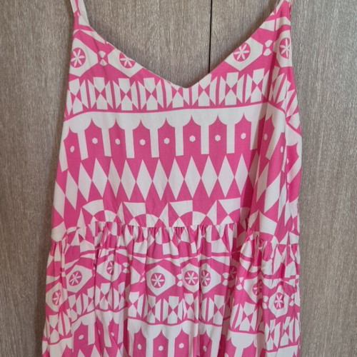 Melitta pink top with belt, relaxed fit