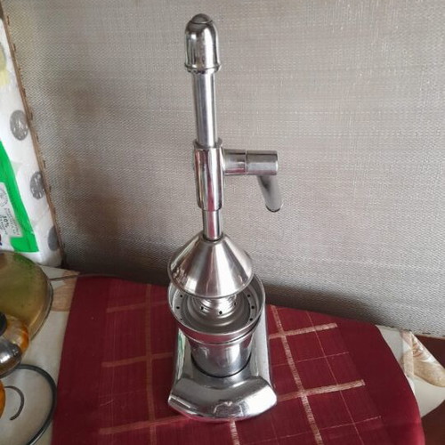 Ruida Vintage Stainless Steel Fruit Juicer Press used
