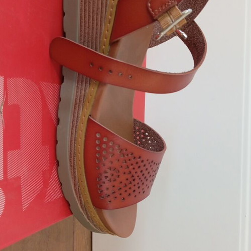 Xti platform sandals No 39 camel like new, 6 cm heel