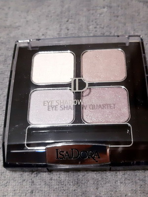 Eye shadows quartet purple Isadora new