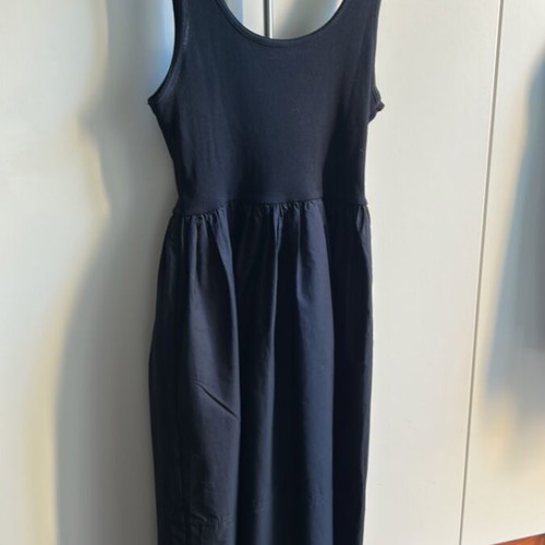 Zara black dress M like new, ribbed bust and gathered waist