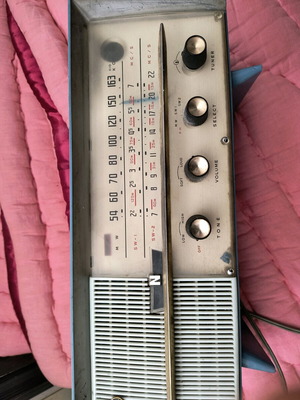 Collectible radio used from the 1960s with a crack