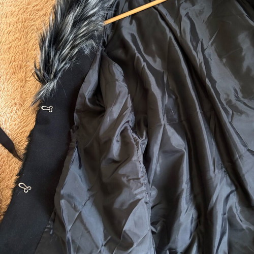 Miss Simbolo fur vest size M like new, black and gray