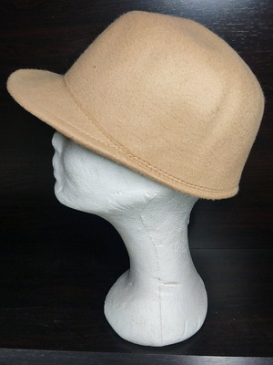Winter hat like new, size S, beige
