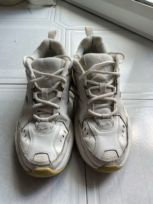 Nike M2K Tekno αθλητικά μεταχειρισμένα, άσπρο-μπεζ, μέγεθος 40.5
