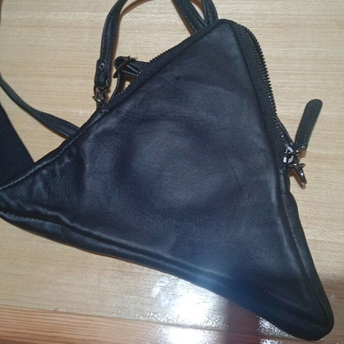 Georgina Skalidi crossbody bag like new, black with white detail