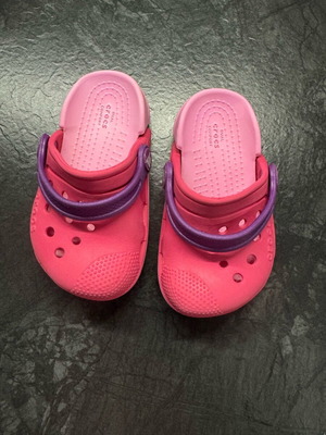 Crocs C7 παιδικά σαν καινούργια, φούξια με μωβ, νούμερα 22-23