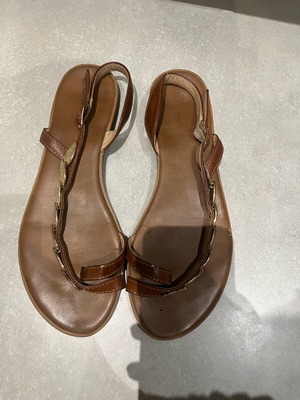 Sandals like new, size 40, beige