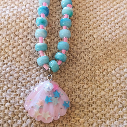 Handmade necklace with turquoise resin and pink beads, boho summer style