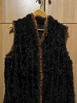 Brown Zara sleeveless fur vest size M like new