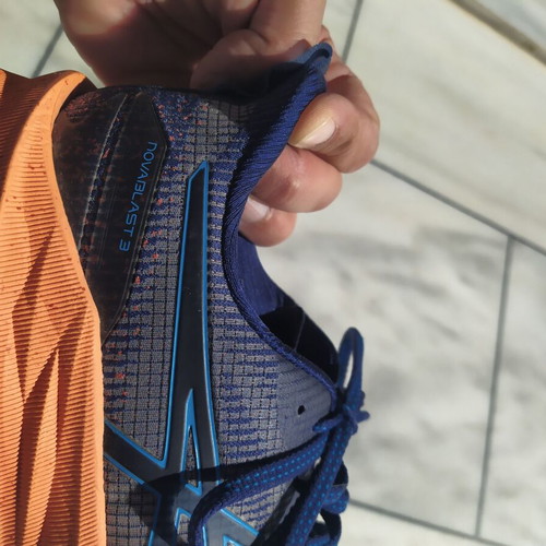 Asics Novablast 3 running shoes like new, blue orange, size 44