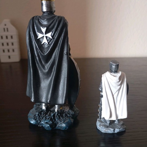Crusader knights new decorative figurines