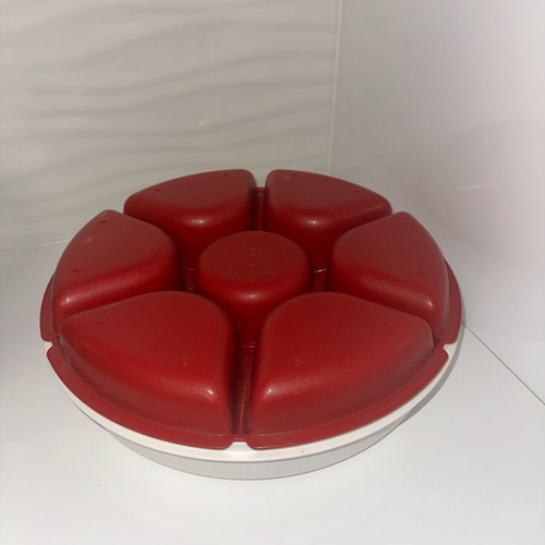 Tupperware container new with lid for cold cuts and cheese