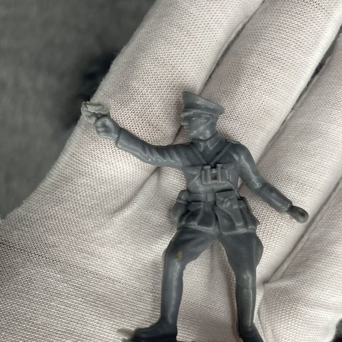 Solpa Military Figures 1970 like new