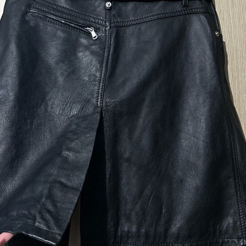 Black leather skirt used size M/L missing fur part
